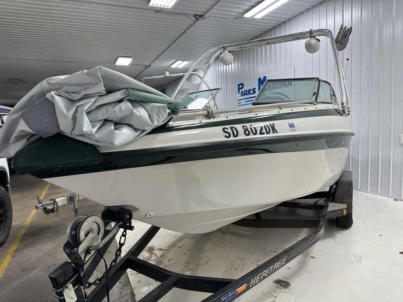 Slide: The Image of Crownline Boats 205 2000 - 3