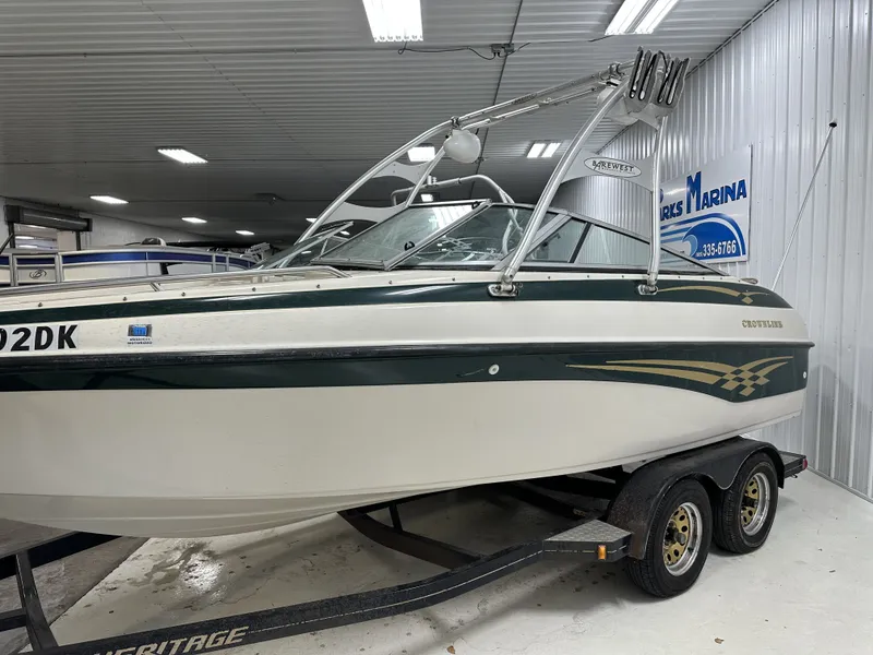 Slide: The Image of Crownline Boats 205 2000 - 4