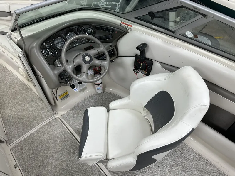 Slide: The Image of Crownline Boats 205 2000 - 8