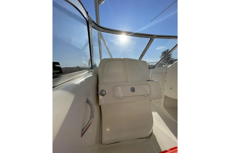 Slide: The Image of Interior view of 2005 World Cat 250 DC boat under bright sunlight. - 20