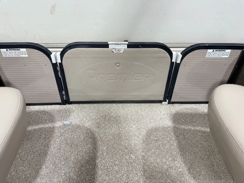 Slide: The Image of Premier 251 Cast-a-Way Fish & Cruise Pontoon & 115HP Mercury 4Stroke - $19,995 2007 - 13