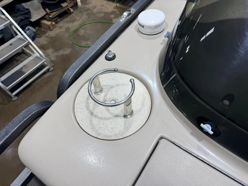 Slide: The Image of Premier 251 Cast-a-Way Fish & Cruise Pontoon & 115HP Mercury 4Stroke - $19,995 2007 - 30