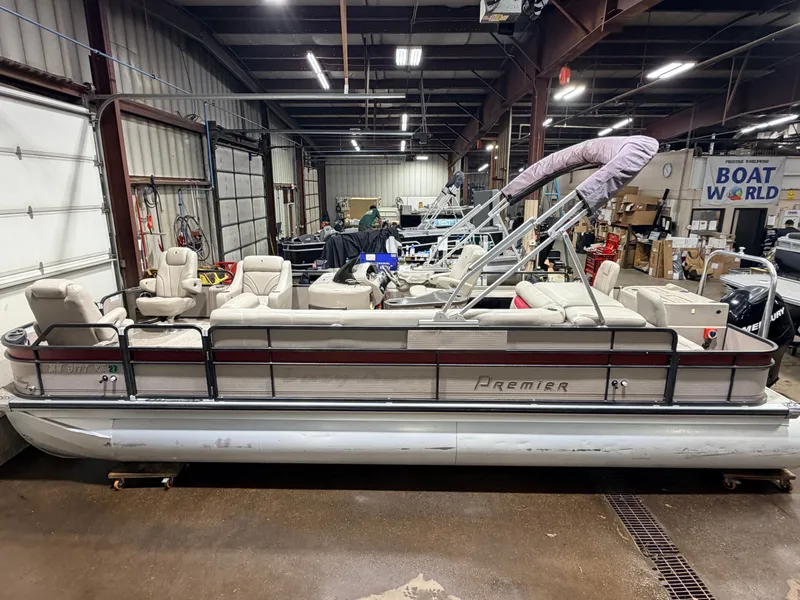 Slide: The Image of Premier 251 Cast-a-Way Fish & Cruise Pontoon & 115HP Mercury 4Stroke - $19,995 2007 - 4