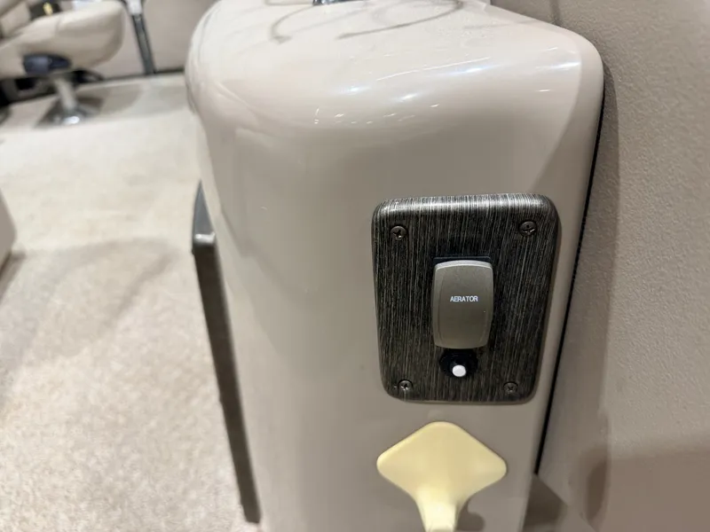 Slide: The Image of Premier 251 Cast-a-Way Fish & Cruise Pontoon & 115HP Mercury 4Stroke - $19,995 2007 - 40