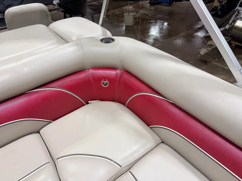 Slide: The Image of Premier 251 Cast-a-Way Fish & Cruise Pontoon & 115HP Mercury 4Stroke - $19,995 2007 - 46