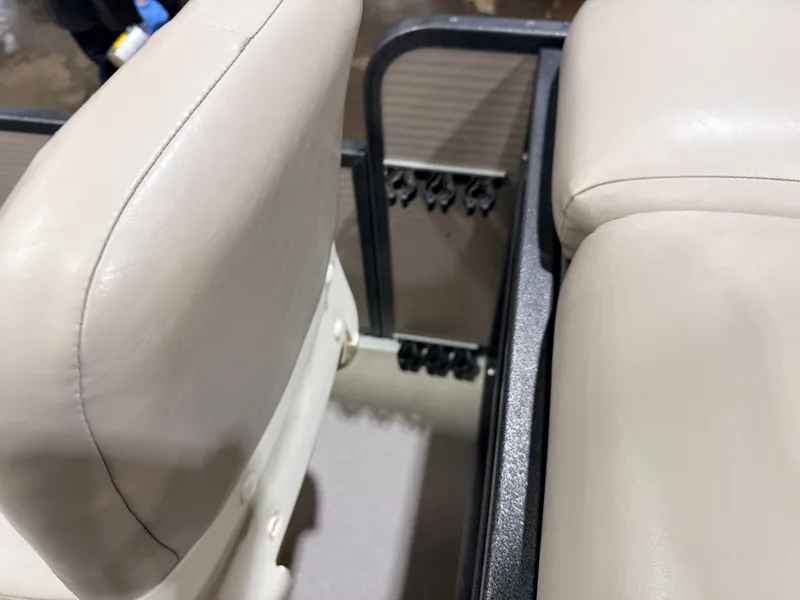 Slide: The Image of Premier 251 Cast-a-Way Fish & Cruise Pontoon & 115HP Mercury 4Stroke - $19,995 2007 - 63