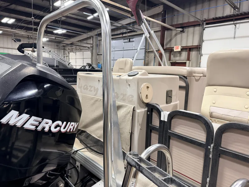 Slide: The Image of Premier 251 Cast-a-Way Fish & Cruise Pontoon & 115HP Mercury 4Stroke - $19,995 2007 - 73