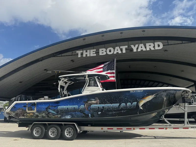 Slide: The Image of Tidewater 320 CC Adventure 2022 - 5