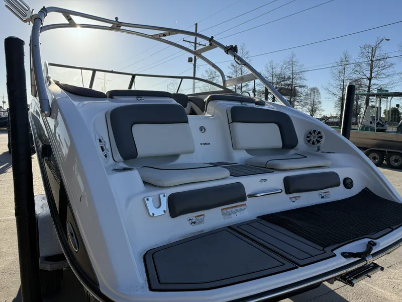 Slide: The Image of Yamaha Limited 242 2011 - 10