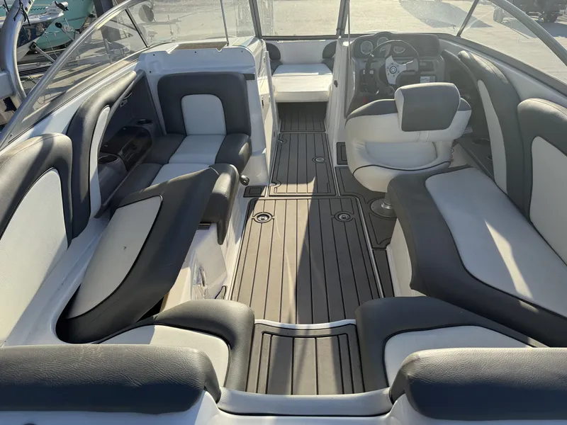 Slide: The Image of Yamaha Limited 242 2011 - 11