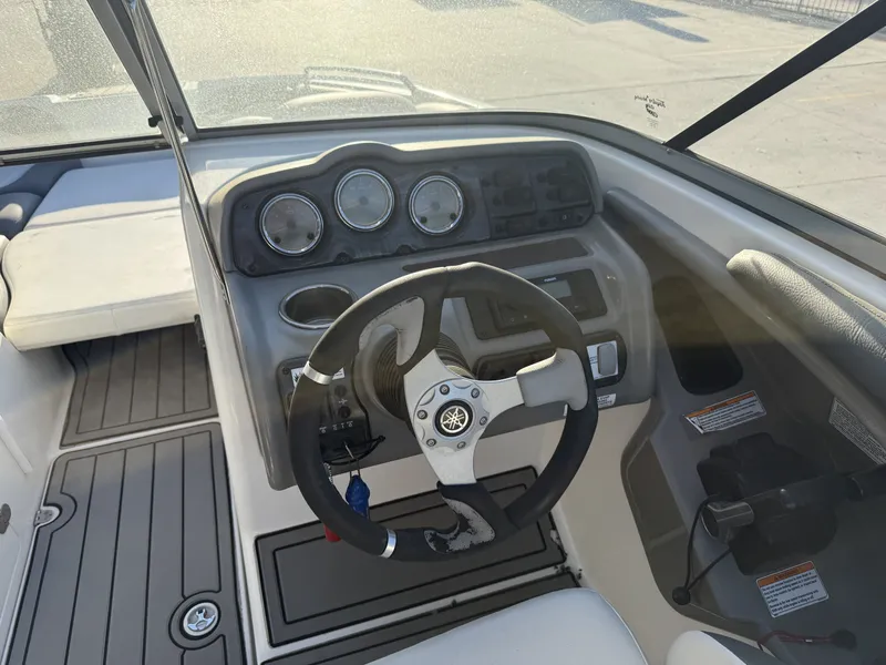 Slide: The Image of Yamaha Limited 242 2011 - 6