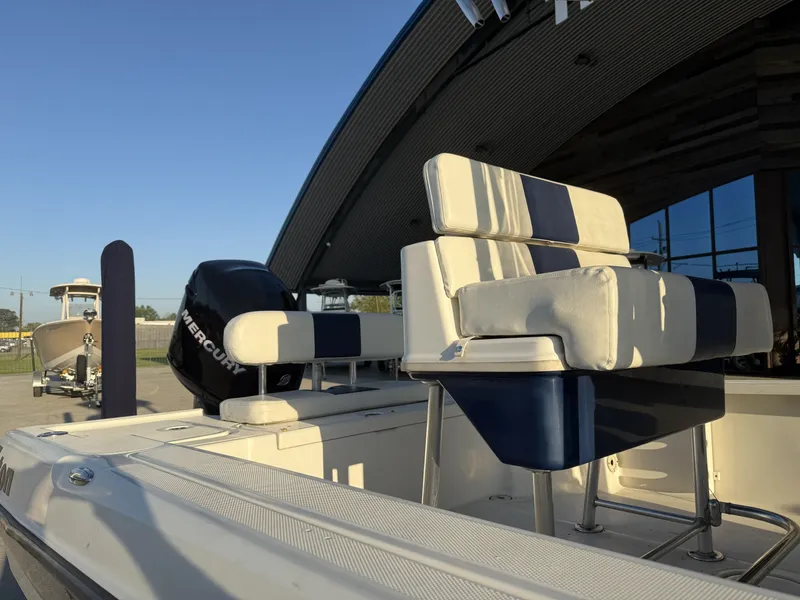 Slide: The Image of Triton 240 LTS 2006 - 11