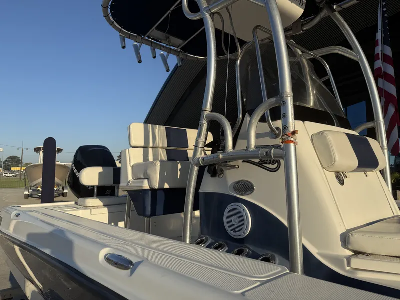 Slide: The Image of Triton 240 LTS 2006 - 13