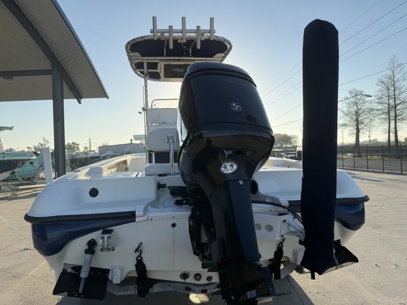 Slide: The Image of Triton 240 LTS 2006 - 5