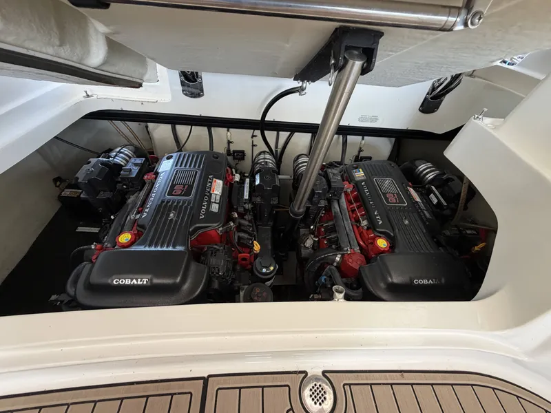 Slide: The Image of Cobalt 323 2011 - 28