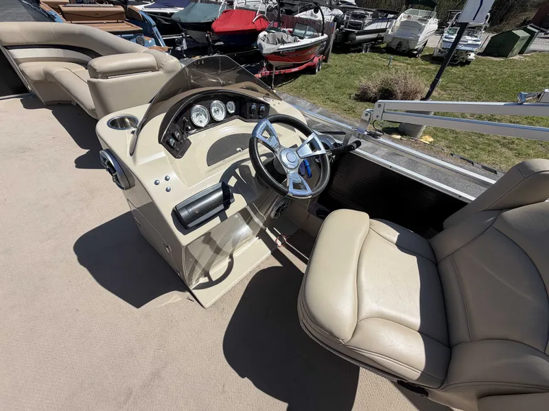 Slide: The Image of Interior of a 2013 Harris Cruiser 240 pontoon boat. - 11