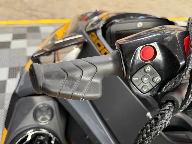 Slide: The Image of Sea-Doo RXT-X 300 IBR 2023 - 7