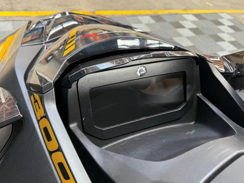 Slide: The Image of Sea-Doo RXT-X 300 IBR 2023 - 8