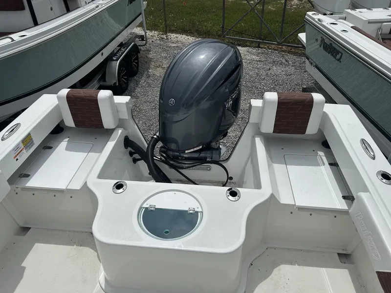 Slide: The Image of Parker Marine 217 Explorer WITH AC IN CABIN 2026 - 9