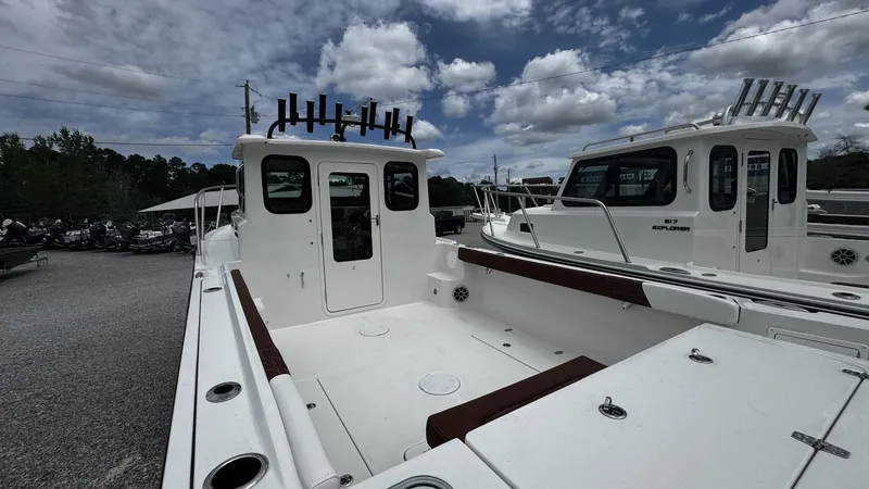 Slide: The Image of Parker Marine 247 Explorer TWIN 150S AND AIR COND. 2026 - 7