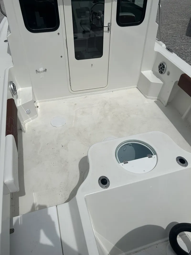 Slide: The Image of Parker Marine 217 Explorer WITH AC IN CABIN 2026 - 5