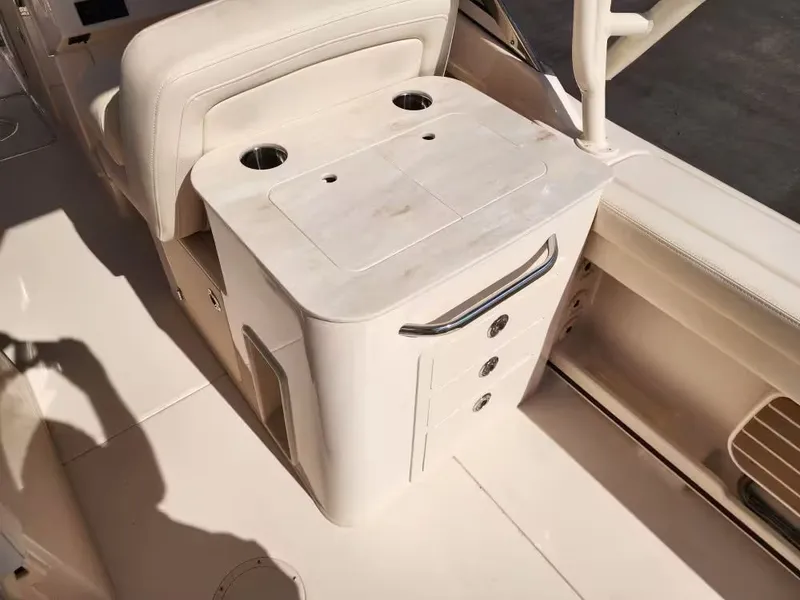 Slide: The Image of Grady-White Freedom 275 2026 - 10