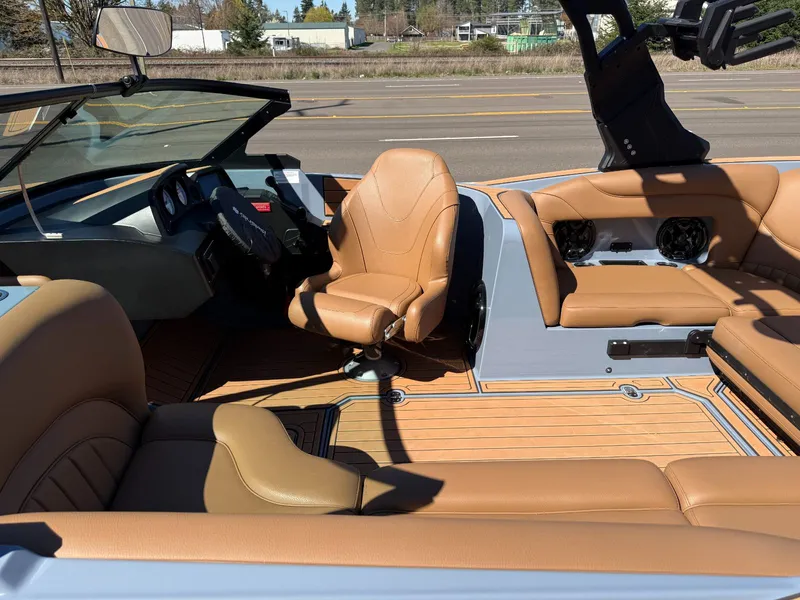 Slide: The Image of MB Sports Tomcat F22 Alpha 2024 - 17