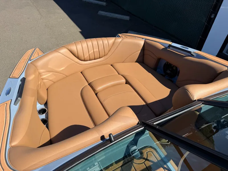 Slide: The Image of MB Sports Tomcat F22 Alpha 2024 - 18