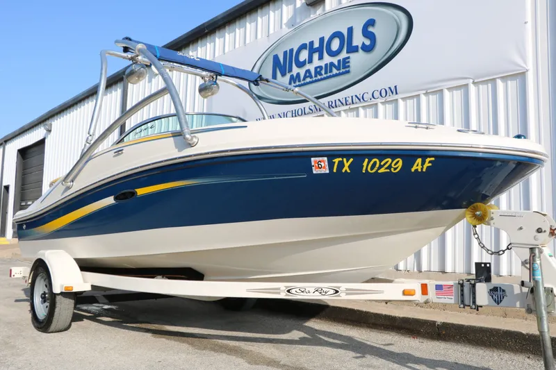 Slide: The Image of Sea Ray 185 Sport 2006 - 4
