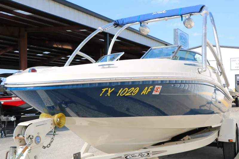 Slide: The Image of Sea Ray 185 Sport 2006 - 6