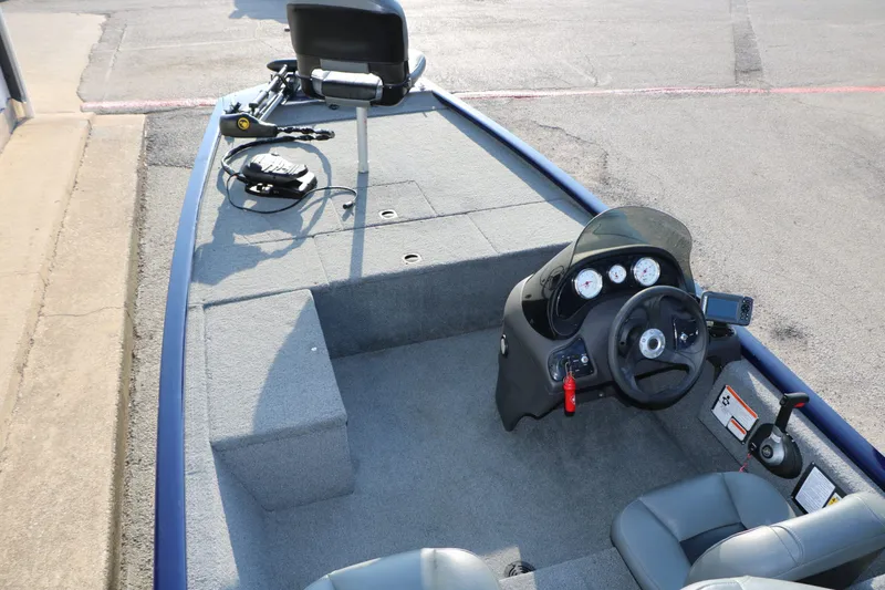 Slide: The Image of 2019 Tracker Pro 170 boat interior with steering console. - 15