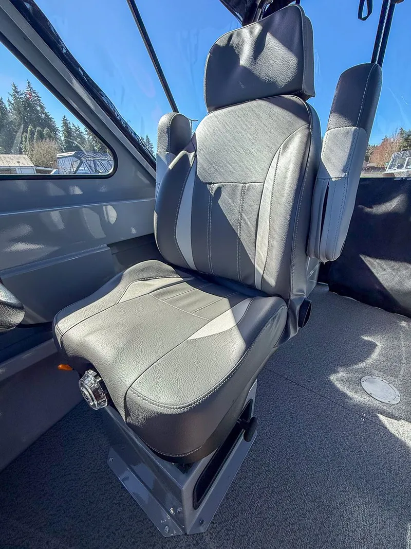 Slide: The Image of Hewescraft 210 Sea Runner ET 2026 - 11