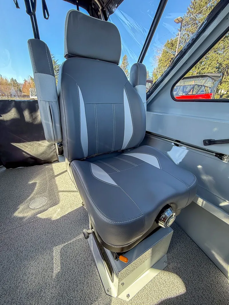 Slide: The Image of Hewescraft 210 Sea Runner ET 2026 - 12