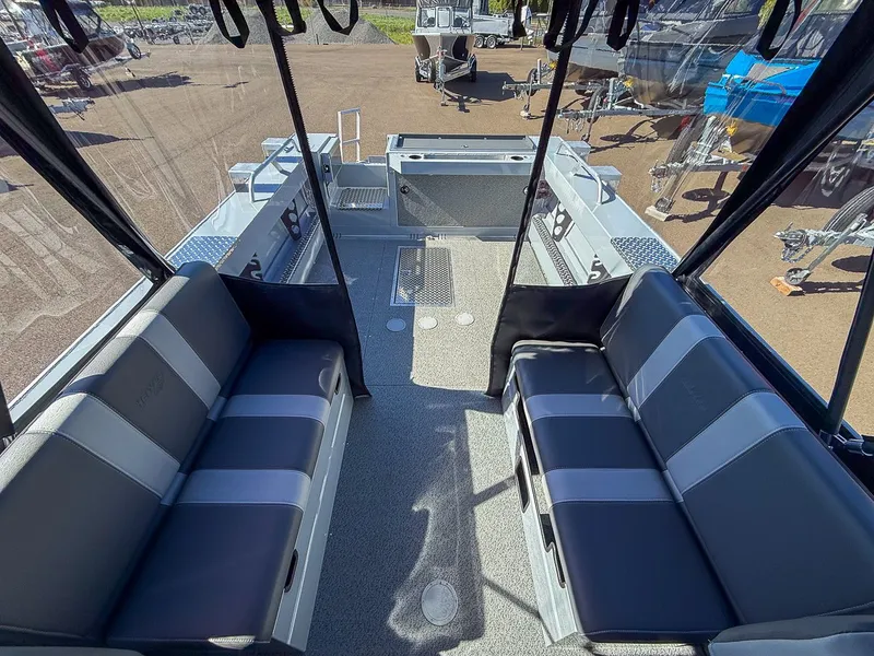 Slide: The Image of Hewescraft 210 Sea Runner ET 2026 - 13