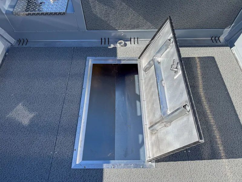 Slide: The Image of Hewescraft 210 Sea Runner ET 2026 - 17