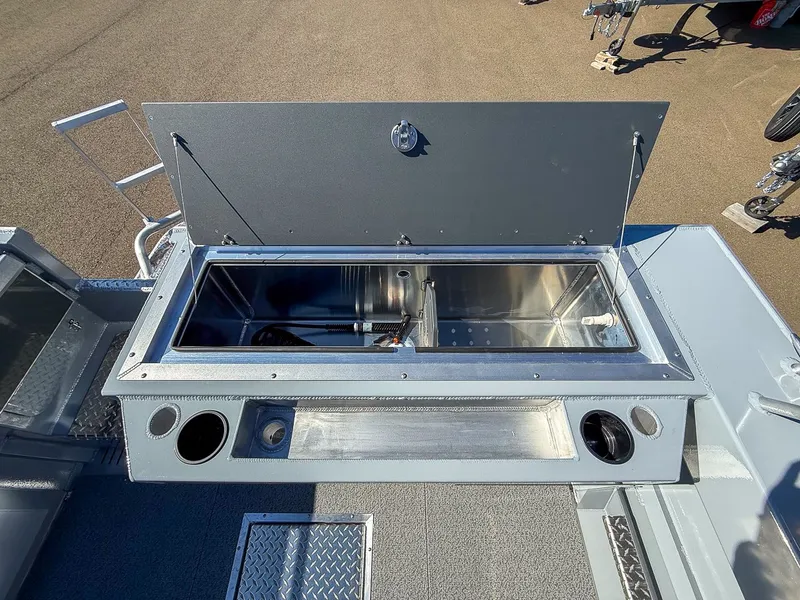 Slide: The Image of Hewescraft 210 Sea Runner ET 2026 - 18