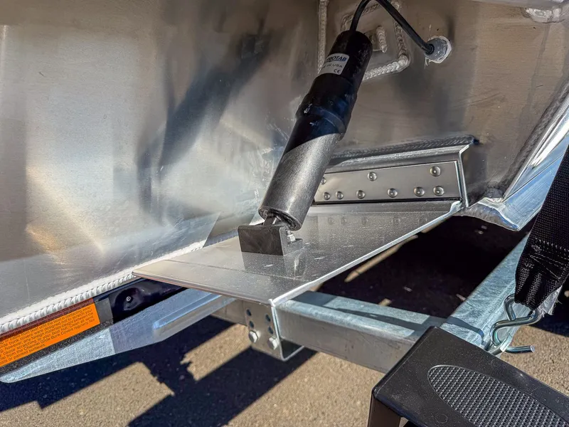 Slide: The Image of Hewescraft 210 Sea Runner ET 2026 - 21