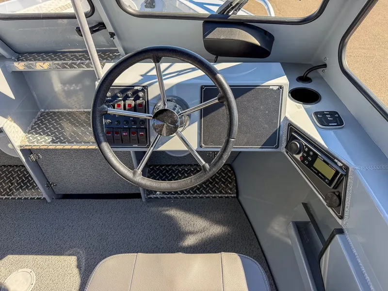 Slide: The Image of Hewescraft 210 Sea Runner ET 2026 - 9