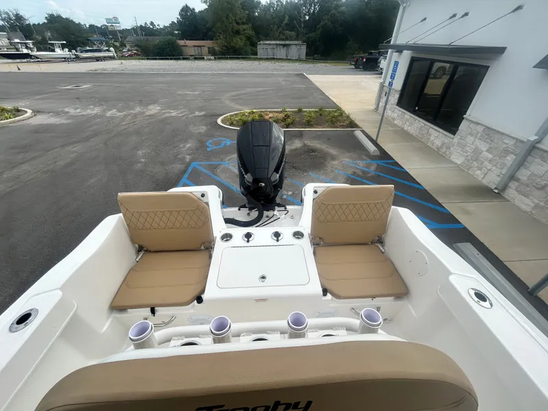 Slide: The Image of Bayliner Trophy 22CC 2026 - 23