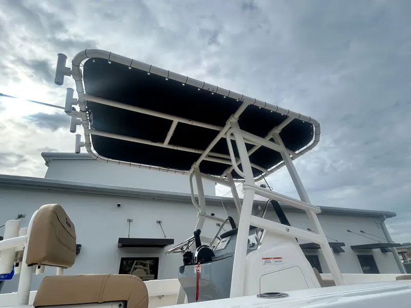 Slide: The Image of Bayliner Trophy T22CC 2026 - 14