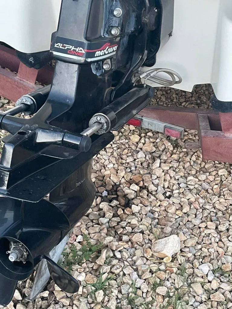 Slide: The Image of Sea Ray 190 Bow Rider 1998 - 10