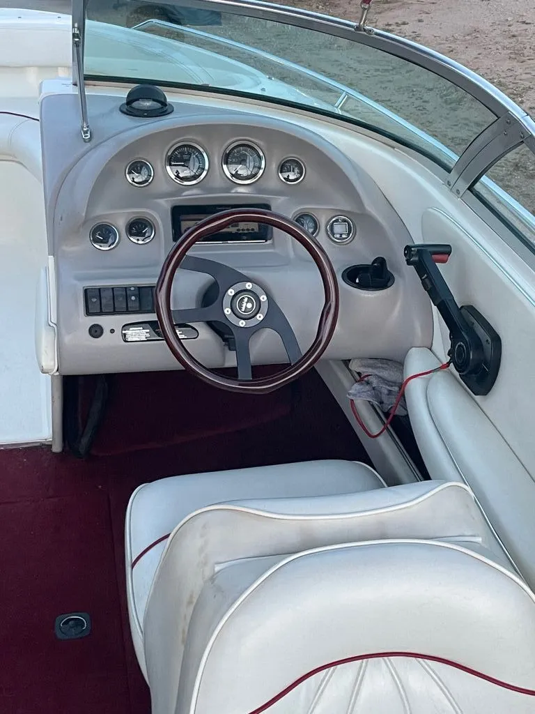 Slide: The Image of Sea Ray 190 Bow Rider 1998 - 3