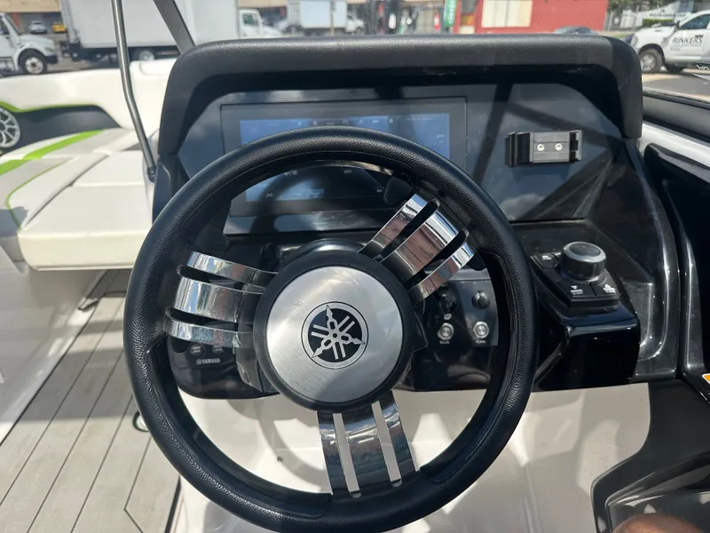 Slide: The Image of Yamaha 212XE 2022 - 11