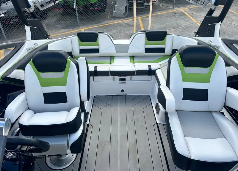 Slide: The Image of Yamaha 212XE 2022 - 17