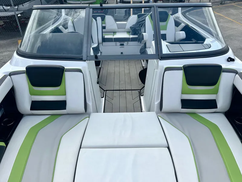 Slide: The Image of Yamaha 212XE 2022 - 6