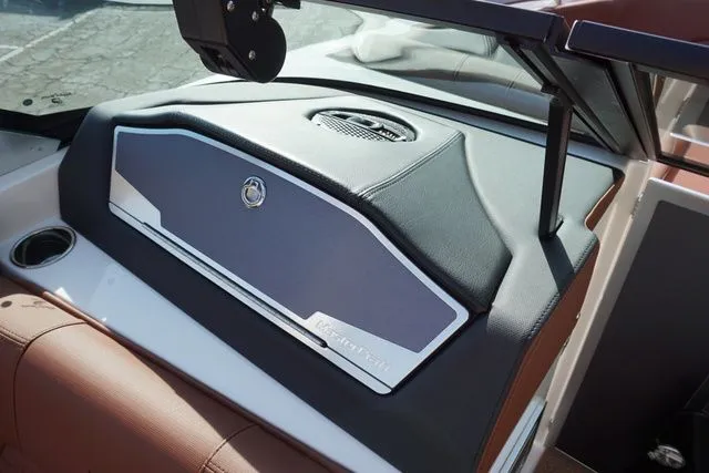 Slide: The Image of MasterCraft X24 2023 - 25