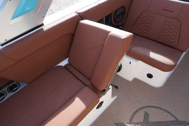 Slide: The Image of MasterCraft X24 2023 - 33