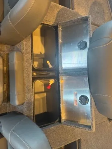 Slide: The Image of Tracker Pro Team 195 TXW 2026 - 15