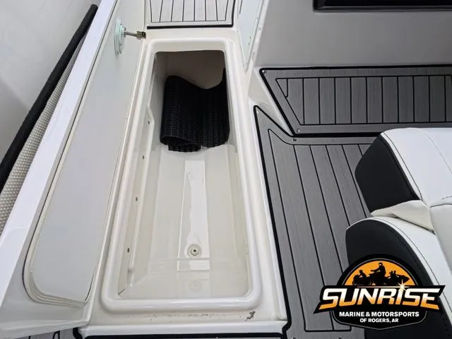 Slide: The Image of Yamaha 252SE 2026 - 14