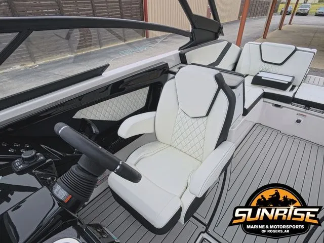 Slide: The Image of Yamaha 252SE 2026 - 19